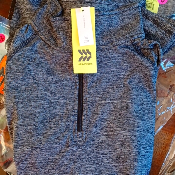 Pull over athletic lightweight jacket - Picture 1 of 3